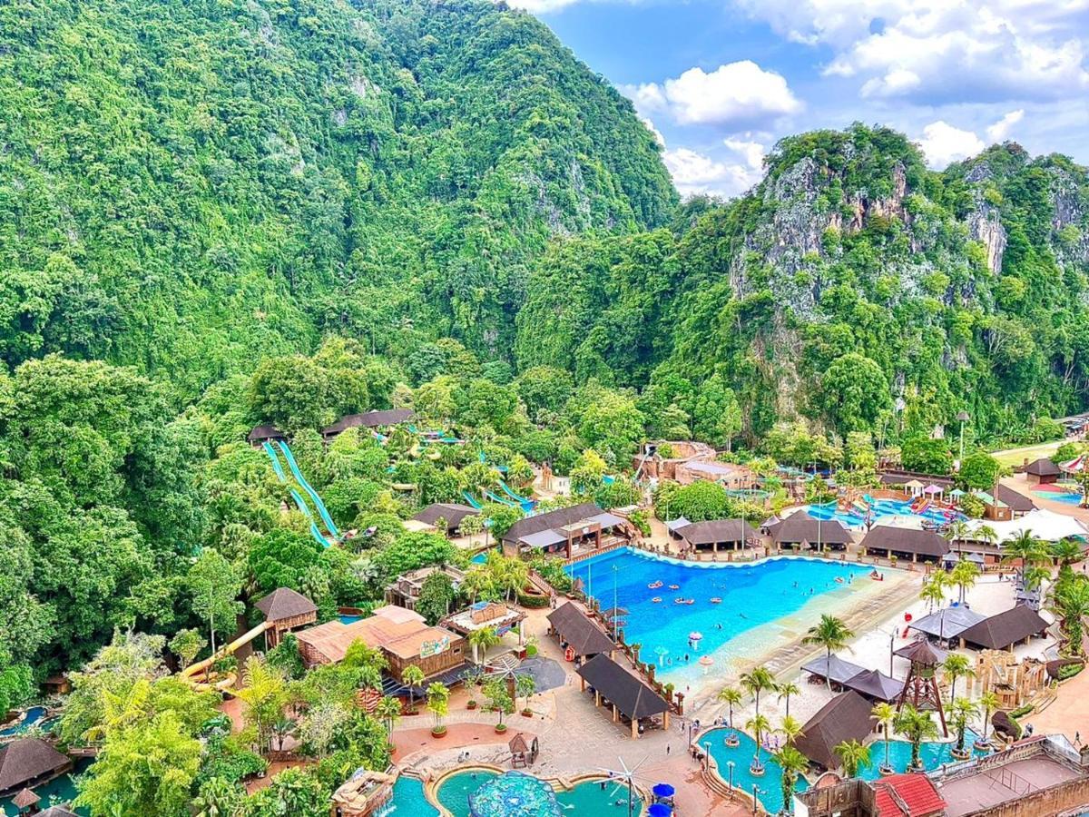Hotspring 2 Room 1512 Suite Sunway Onsen With Theme Park View 4 Pax Tambun Bagian luar foto